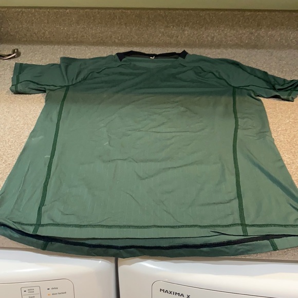 Lululemon - Picture 1 of 3